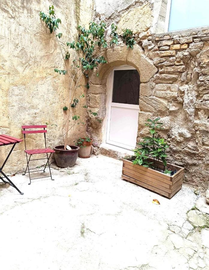 Appartement Centre L'Isle Sur La Sorgue Exterior photo